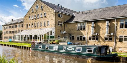 skipton canal barge 3